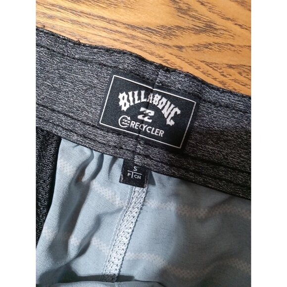 BILLABONG Shorts Mens SMALL BLACK STRIPPED  Preowned Swim ? Summer Spring Beach - Picture 6 of 8